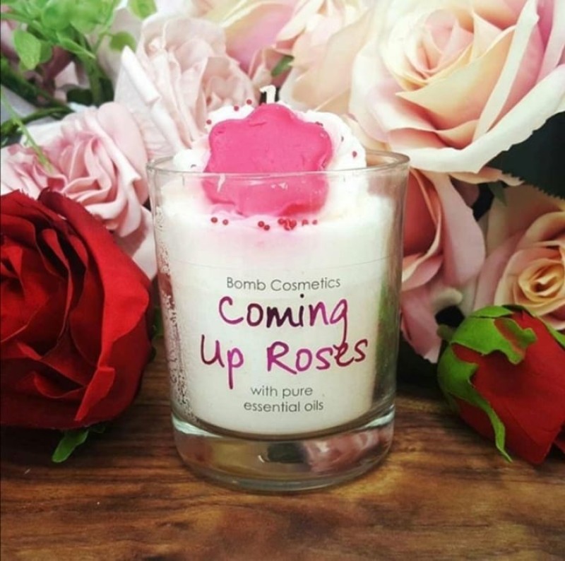 Coming Up Roses Piped Glass Candle